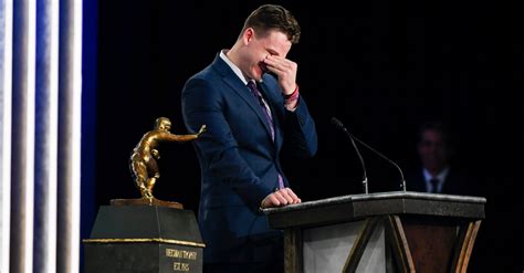 Joe Burrow's Heisman Speech Inspires $425,000 in Donations to Hometown Food Pantry - FanBuzz