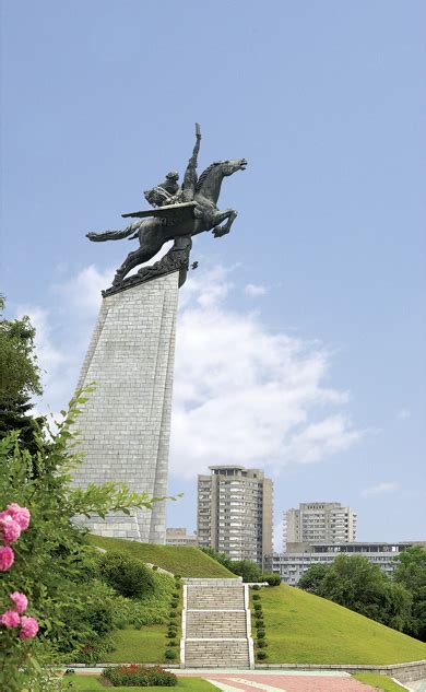 Chollima Statue | Explore DPRK