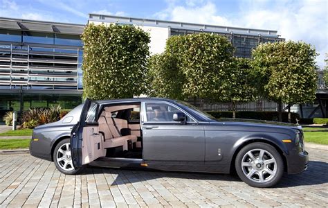 2010 Rolls-Royce Phantom Bespoke LWB - conceptcarz.com