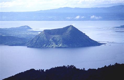 Mambulaoans WorldWide Buzz: LATEST: Mayon and Taal volcanoes on alert ...