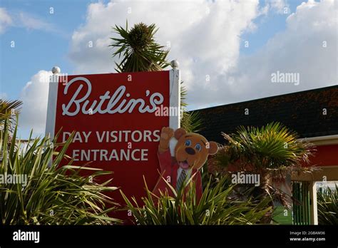 Butlins sign seen in Bognor Regis Stock Photo - Alamy