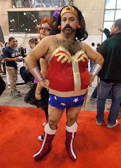 Cosplay Gone Wrong: 30 Hilarious Cosplay Fails | Cosplay fail, Comic con costumes, Wonder woman ...