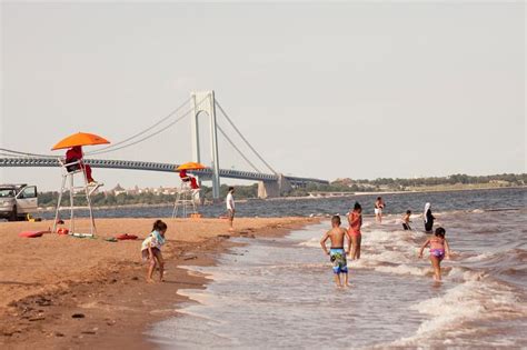 Staten Island Has Surprisingly Great Beaches and Baseball