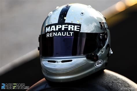 Daniel Ricciardo helmet, 2019 · RaceFans