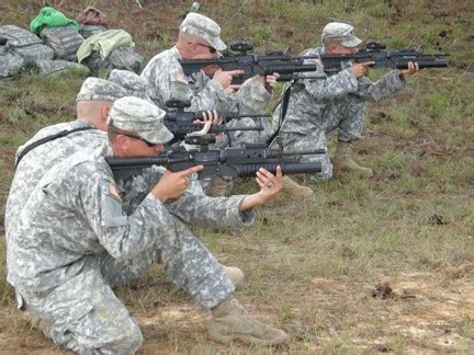 Special Reaction Team students set sights on shooting success | Article | The United States Army