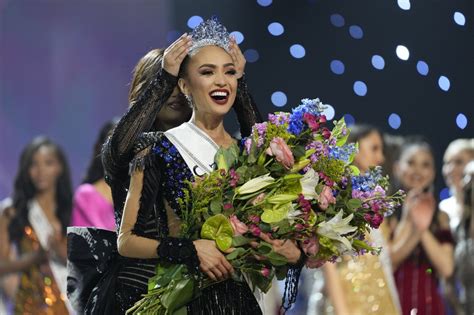 Miss USA R'Bonney Gabriel wins Miss Universe competition | The Star