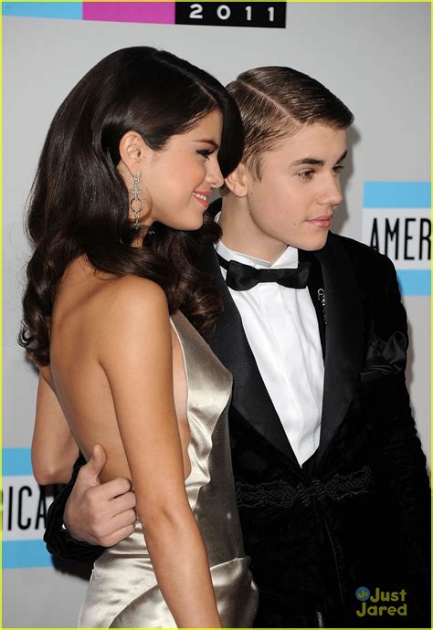 Selena Gomez & Justin Bieber: American Music Awards 2011 - Justin Bieber and Selena Gomez Photo ...