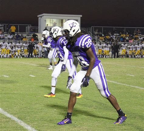 Friday football rewind: Chargers, Gators, Mustangs succeed | Sports | desototimes.com