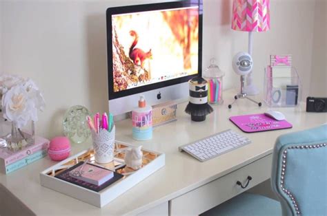 Find out how to have a chic and girly space with these desk organization ideas! Throw more ...