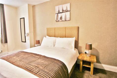 Cheap Hotels in Gloucester - Roomsbooked