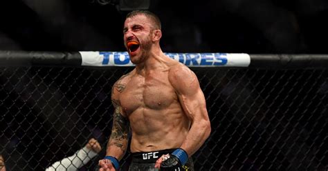 Alexander Volkanovski plans to clean out featherweight division, jump to lightweight - MMAmania.com