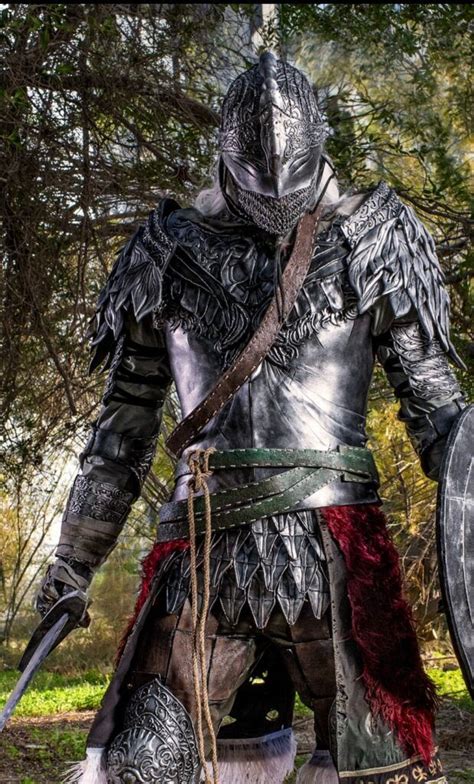 Elden Ring Cosplayer Recreates Raging Wolf Armor in Jaw-Dropping Detail