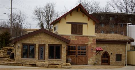 New Glarus Brewery Hard Hat Tour- an Ultimate Brewery Tour Experience