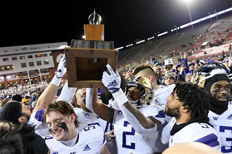 Recap and highlights: No. 12 Washington reclaims Apple Cup with 51-33 ...