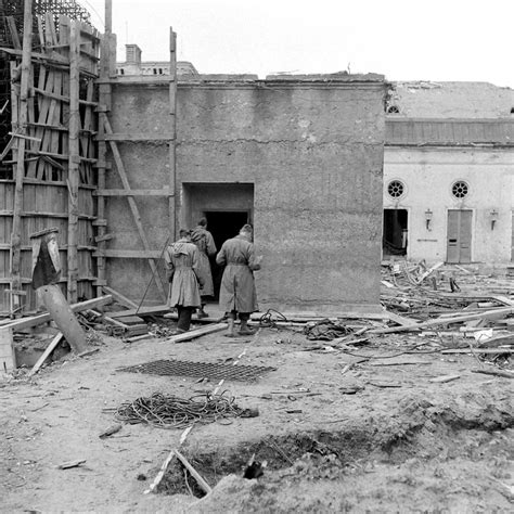 Adolf Hitler's Bunker and the Ruins of Berlin: Photos From 1945