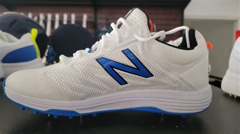 New Balance Cricket shoes spikes – DAS Cricket