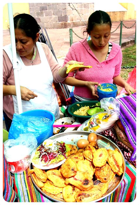 Street food junkies on the hunt in Guatemala - GlobetrotterGirls