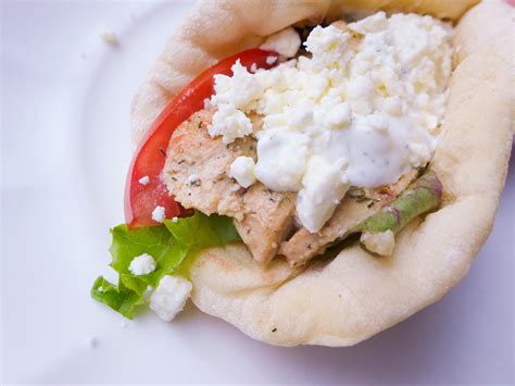 Dimples & Delights: Chicken Gyros & Homemade Pita Bread