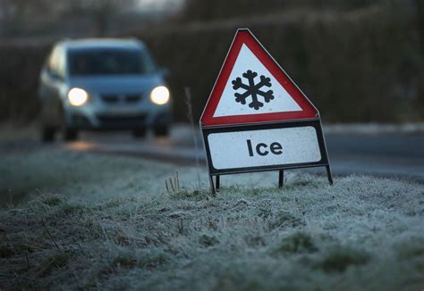 UK weather: Snow warning for London cancelled but icy roads threaten to bring travel chaos ...