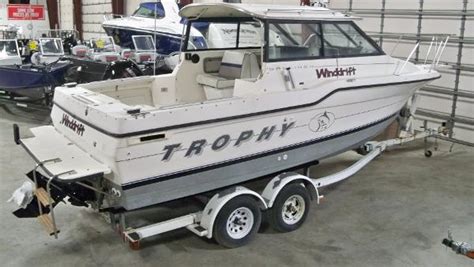 Trophy 2359 Hardtop Boats for sale