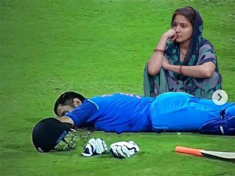 Pakistani tweeps share memes after Indian cricket team loses | Cricket ...