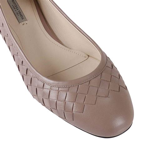 Bottega Veneta Leather Ballet Flats Shoes Women in Pink - Lyst