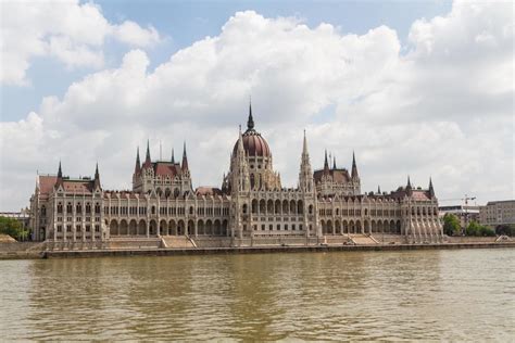 Budapest parliament building 12888584 Stock Photo at Vecteezy