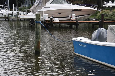 Tying Up Boats: Mooring Basics - boats.com