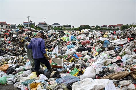 The major environmental problem of open-air landfills around the world