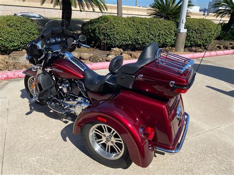 Pre-Owned 2017 Harley-Davidson FLHTCUTG – Trike Tri Glide Ultra Classic