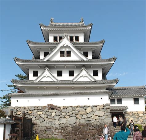 Gujo-Hachiman Castle | The front view of the castle. | Dan Anderson | Flickr