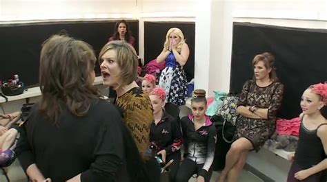 Abby Lee Miller Vs Kelly Hyland: ‘Dance Moms’ Fans React To Epic ALDC Season 4 Fight [VIDEO ...