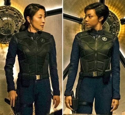 A Close-Up Look At ‘Star Trek: Discovery’ Uniforms [INFOGRAPHIC] – TrekMovie.com