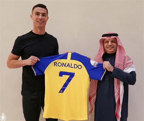 Ronaldo joins Saudi club Al-Nassr FC in a world record-breaking £177m-a ...