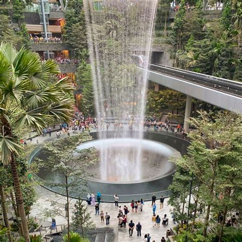 The world's tallest indoor waterfall at Jewel Changi Airport by Safdie Architects | The Strength ...