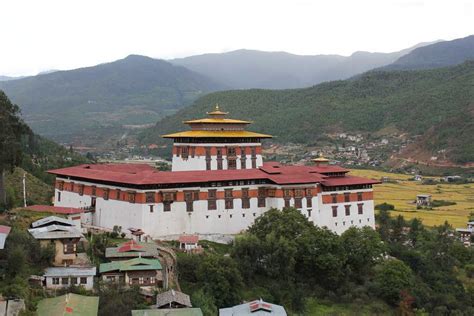 Rinpung Dzong, Paro, Bhutan | Paro Dzong, History | Holidify