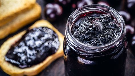 12 Popular Grape Jelly Brands Ranked Worst To Best