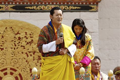 5 Times The King Of Bhutan Was So Full Of Humility, He Made Us Forget ...