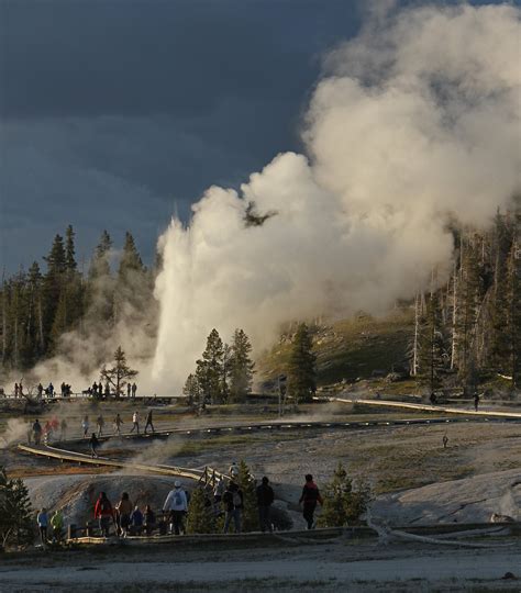 Upper Geyser Basin Trail (Yellowstone) – Natural Atlas