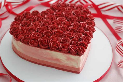 Heart-Shaped Cake with Buttercream Roses (Valentine's Day Recipe)