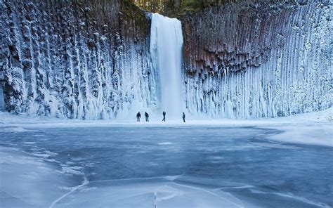 Magnificent frozen waterfall Desktop wallpapers 1280x800