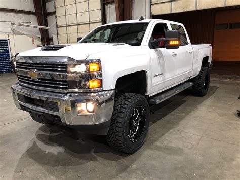 2018 Chevrolet Silverado 3500hd Duramax - LT and LTZ's - 12k miles | Bloodydecks