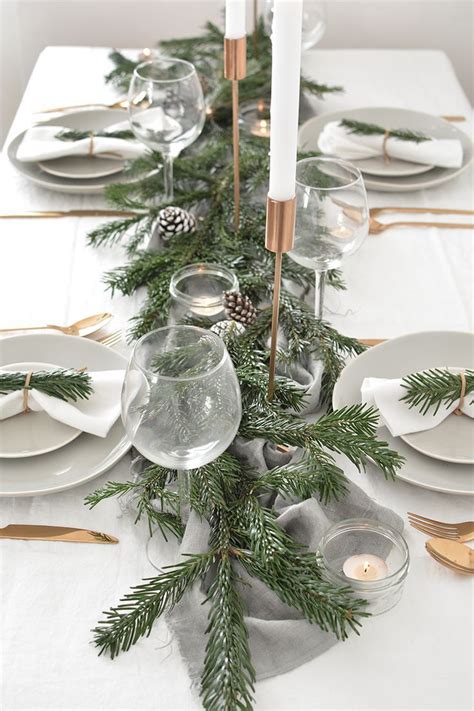 how to create a modern christmas tablescape | Christmas table settings ...