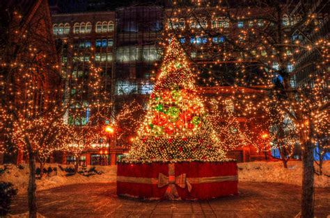 Christmas Lights, Montreal, Canada | Three-shot HDR processe… | Flickr