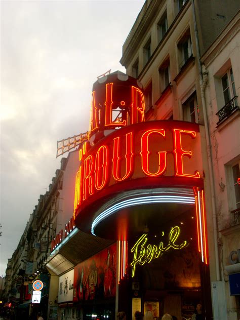 afb.: Moulin rouge, Paris