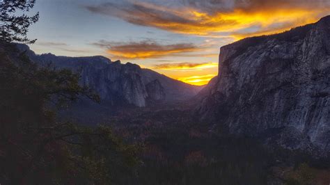 Sunset In Yosemite Valley [OC][5312x2988] : r/ImagesOfCalifornia