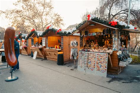 Prague Christmas Market 2020 Guide: Where to Go, What to Eat & More!