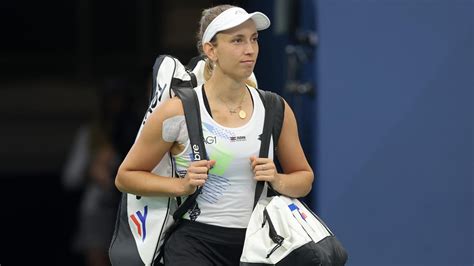 Best photos of Elise Mertens vs. Danielle Collins, Round 2 at the 2023 ...