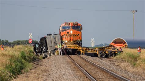 Train vs. semi-truck crash in Pipestone County | KELOLAND.com