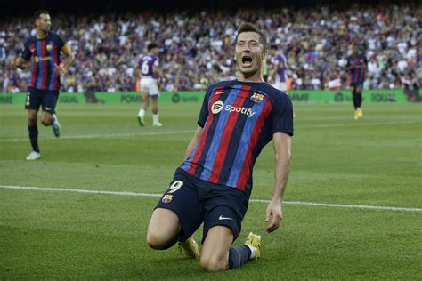 Lewandowski repite doblete, el Barça golea 4-0 a Valladolid – Ferplei